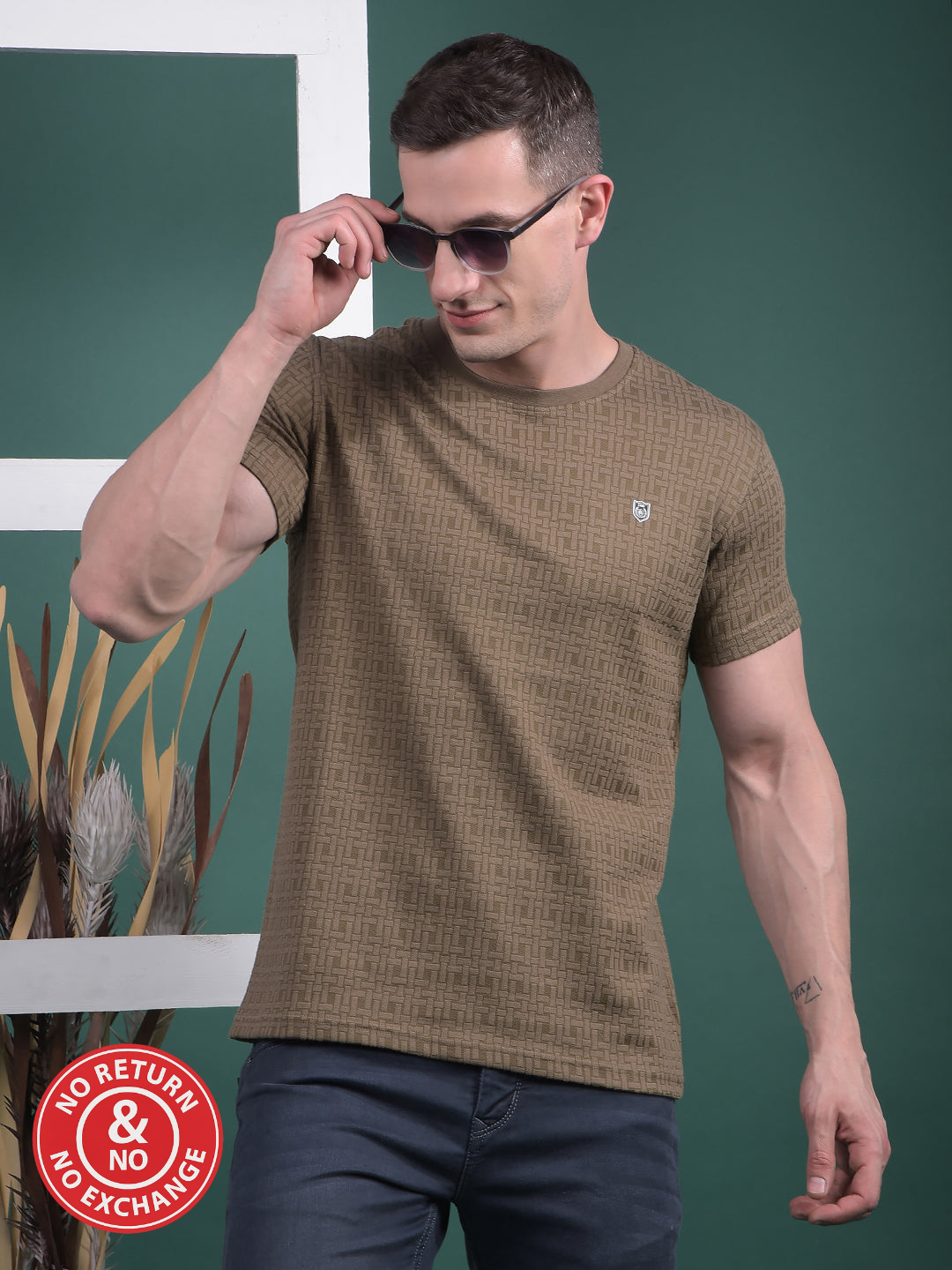 COBB BROWN SELF-DESIGN ROUND NECK T-SHIRT