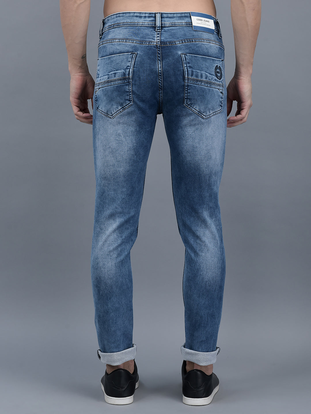 Light Blue Narrow Fit Jeans: Stylish Comfort Occasion