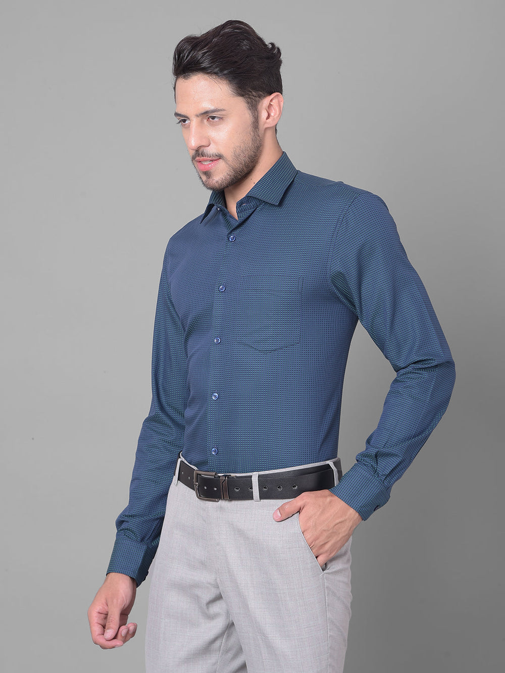 Cobb Green Solid Slim Fit Formal Shirt