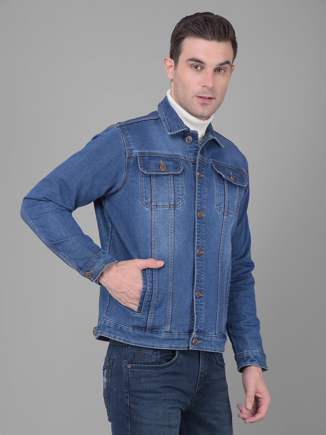 SLAY. Men's Full Sleeves Blue Solid Button-Down Washed Light Blue Denim  Jacket with Faux-fur Lining