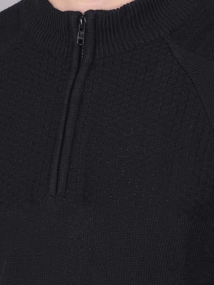 COBB SOLID BLACK ZIPPER ROUND NECK SWEATER