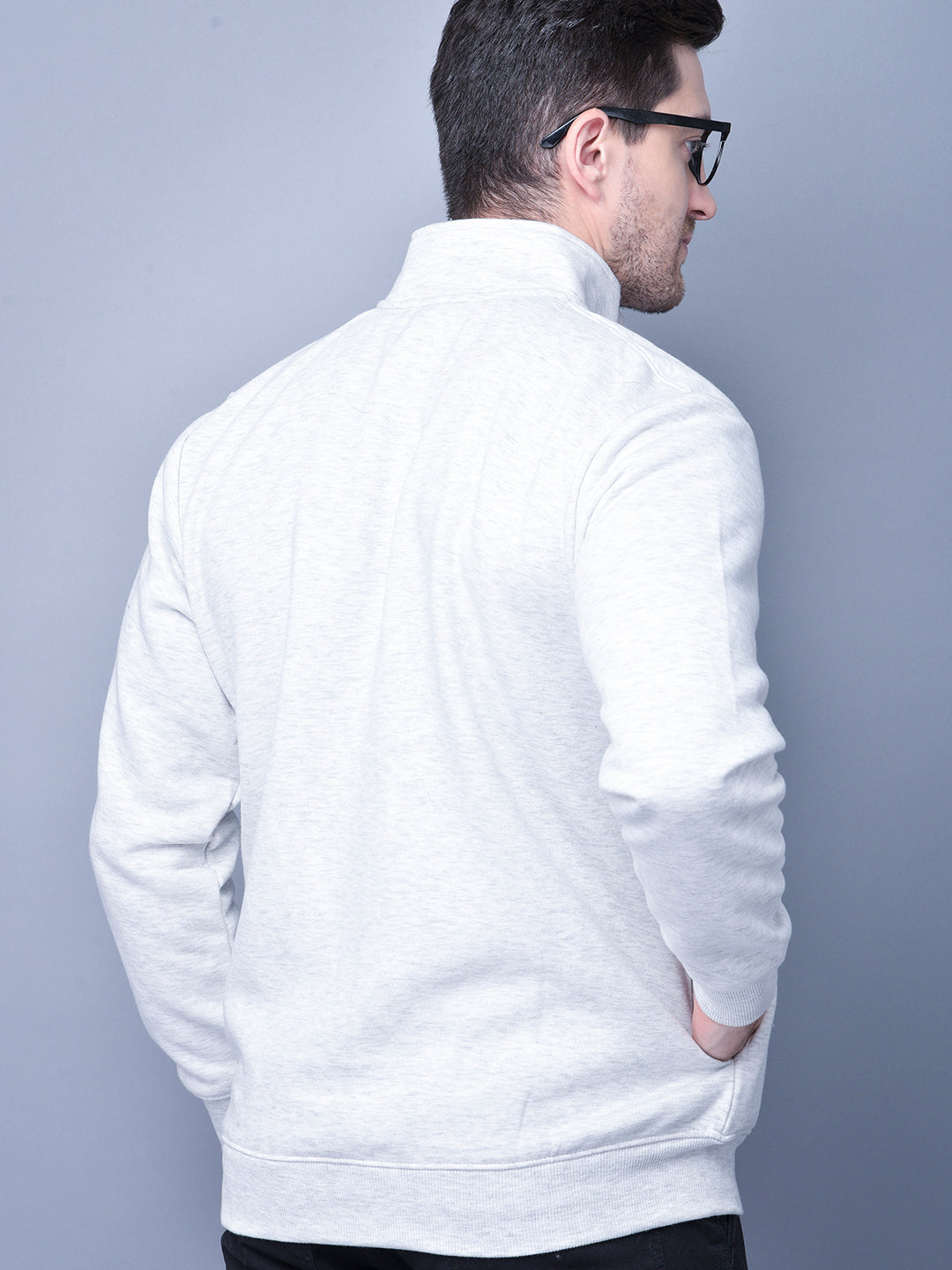 Cobb White Solid Sweatshirt