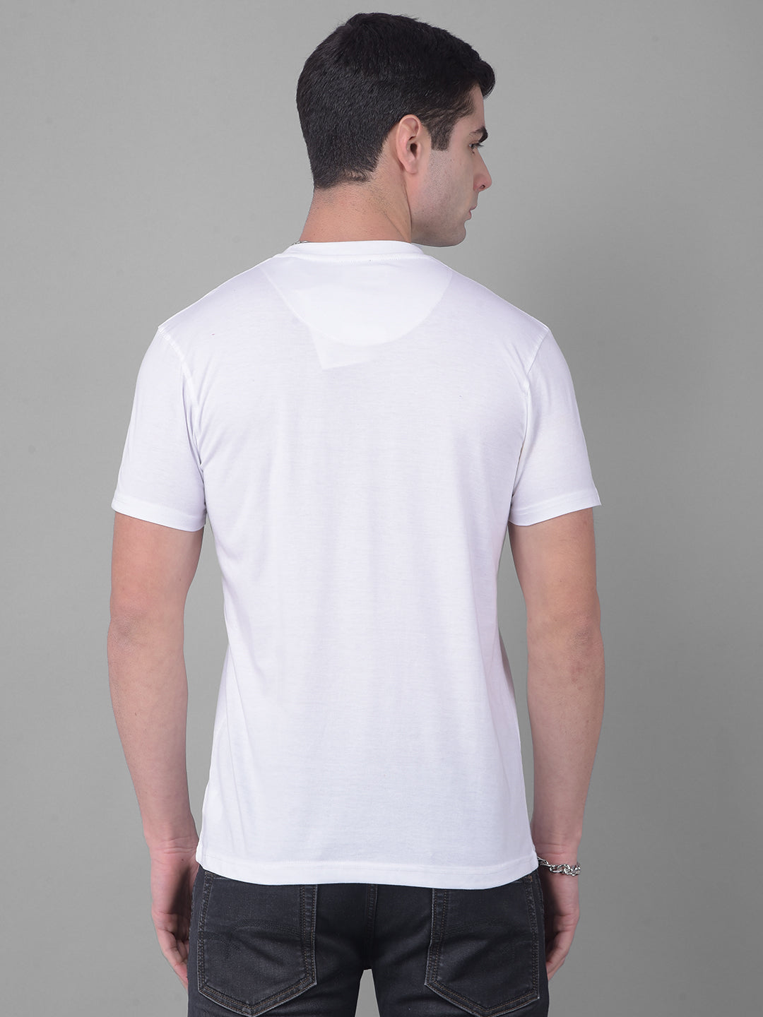 cobb imaginary white printed round neck t-shirt